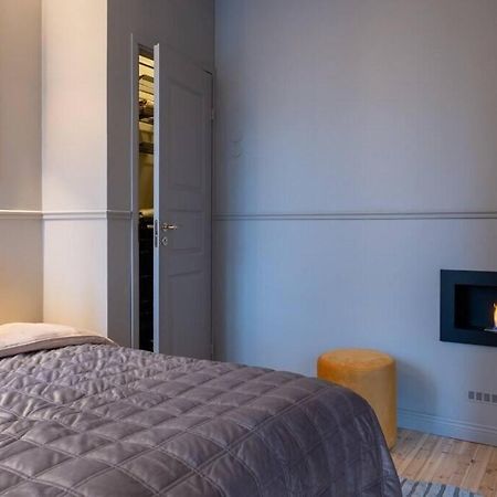Luxury Getaway - One-Bedroom Suite W Fireplace 赫尔辛基 外观 照片